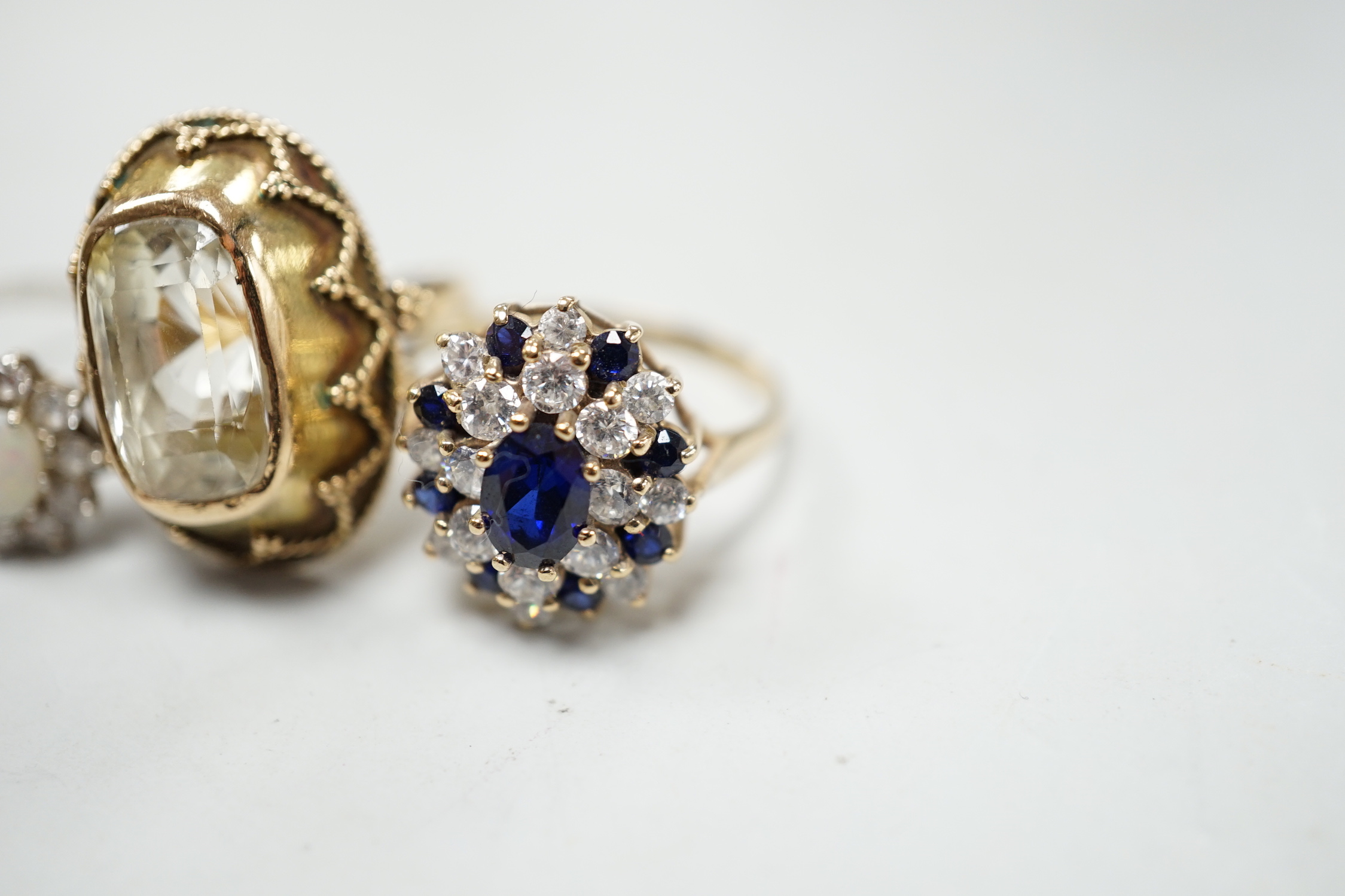 Three assorted rings, including gem set stamped 18c.